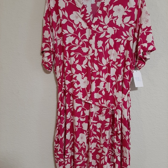 Shift Dress - Picture 1 of 7